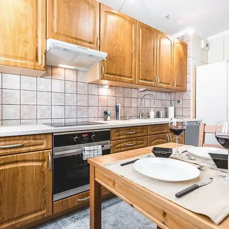 Niecala Kings Deluxe * לובלין